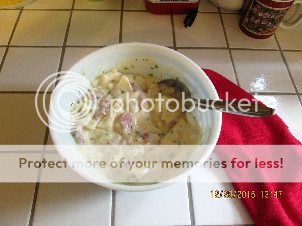 photo ADD SAUCE TO POTATOES_zpszu86olki.jpg